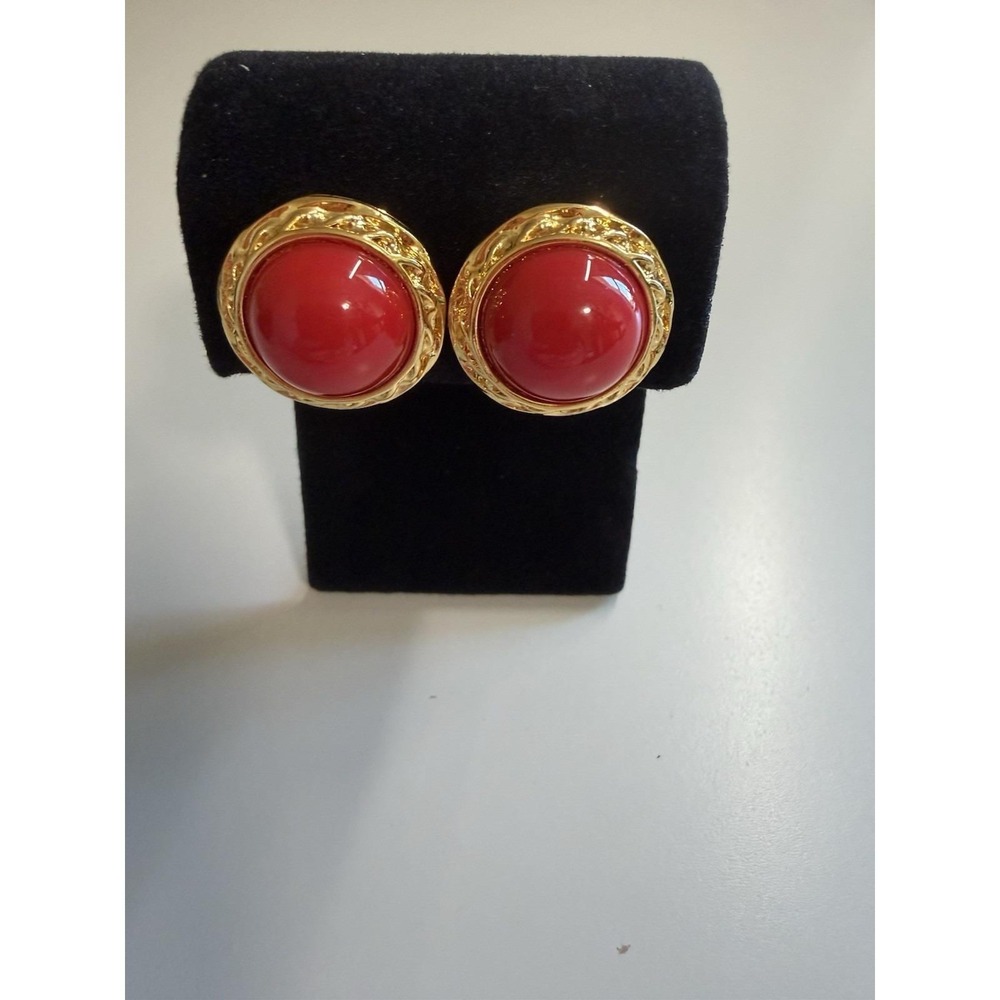Red Cabochon Clip On Earrings: Gold Tone